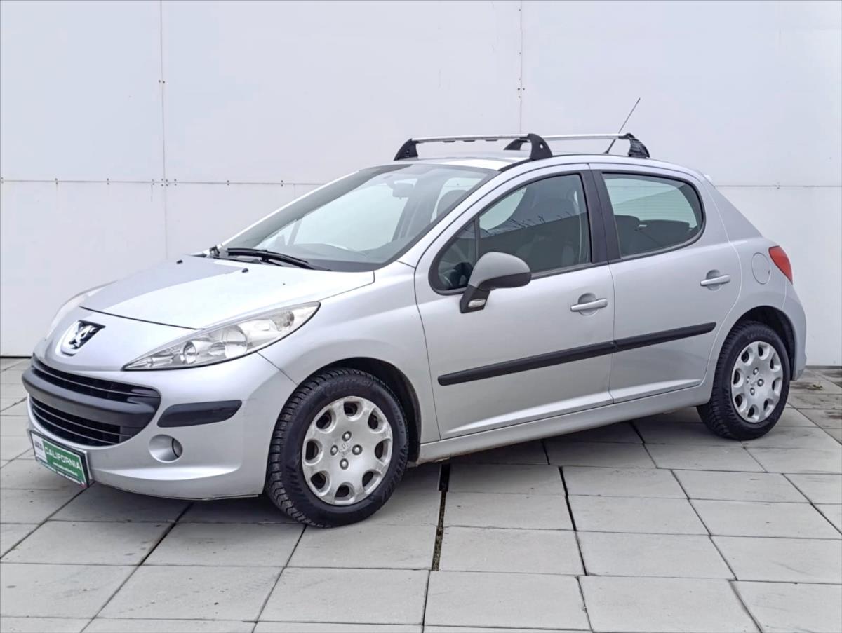 Peugeot 207 1,4 16V Klimatizace